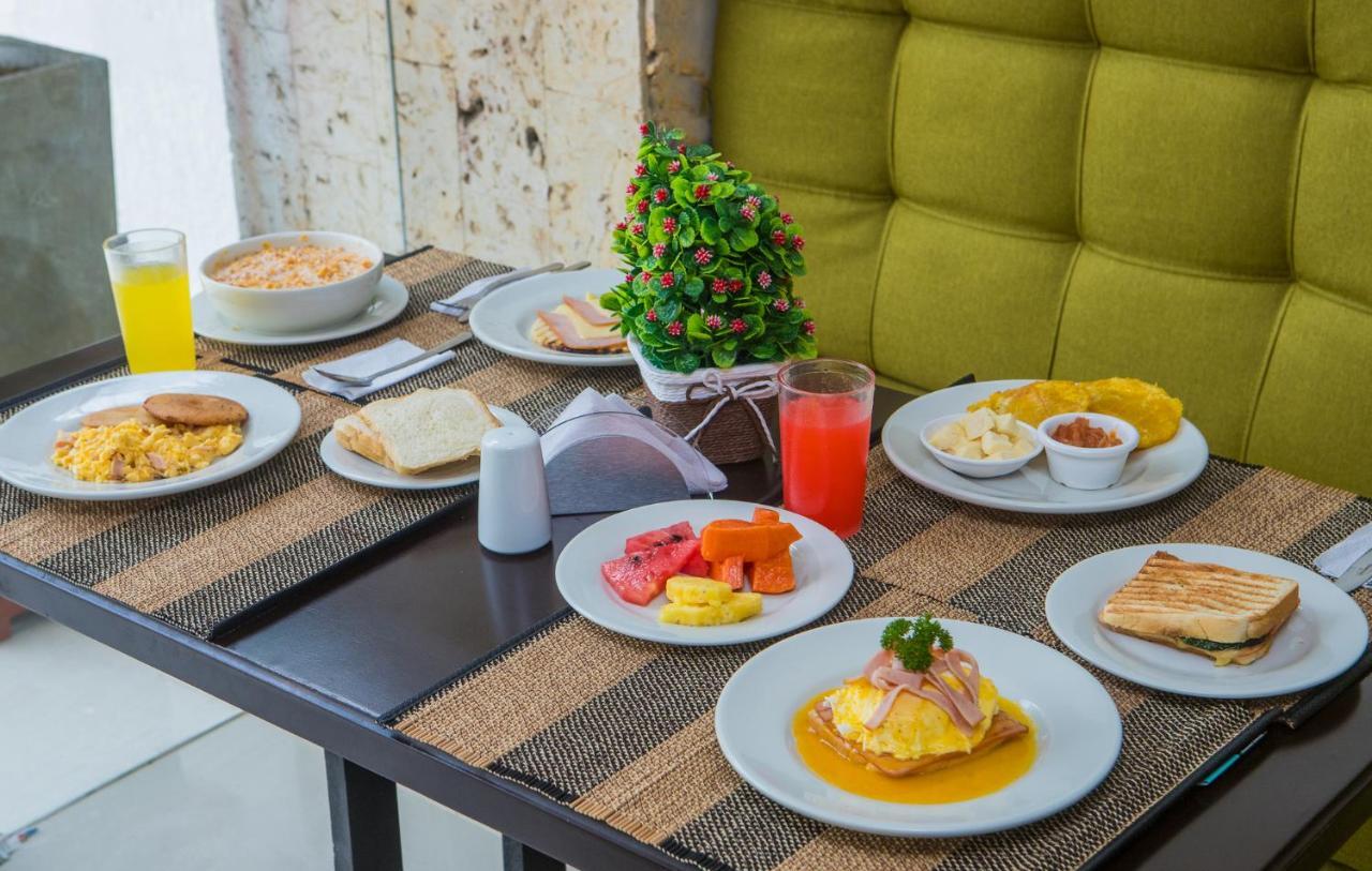 Hotel Avexi Suites Cartagena Buitenkant foto